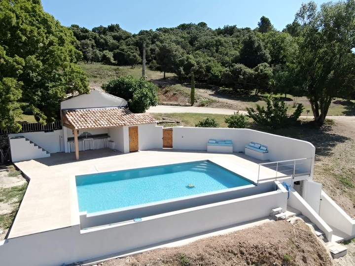 Pisciniste Saint-Paul-Trois-Châteaux